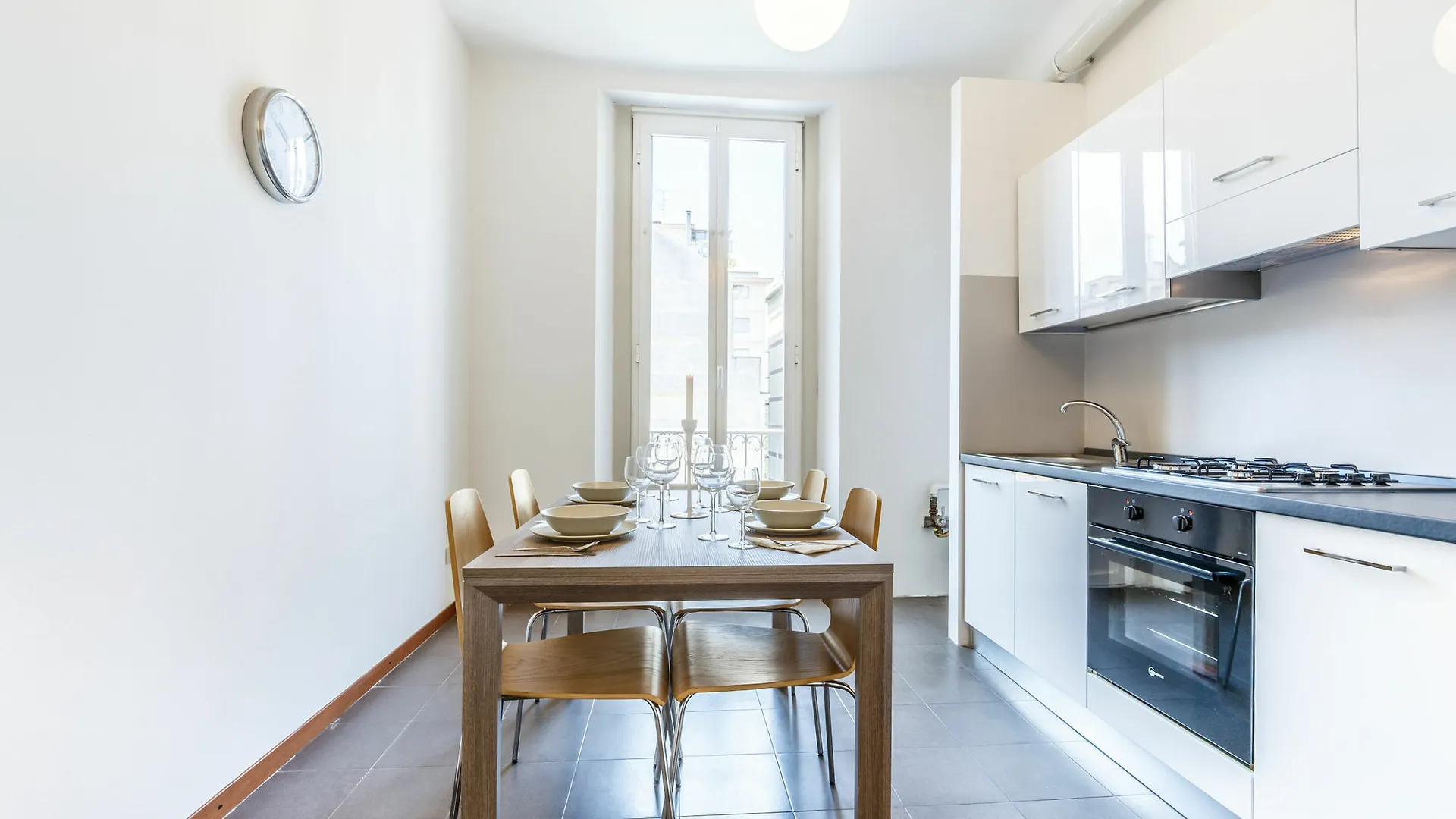 Suitelowcost - Central Station Milan Apartment